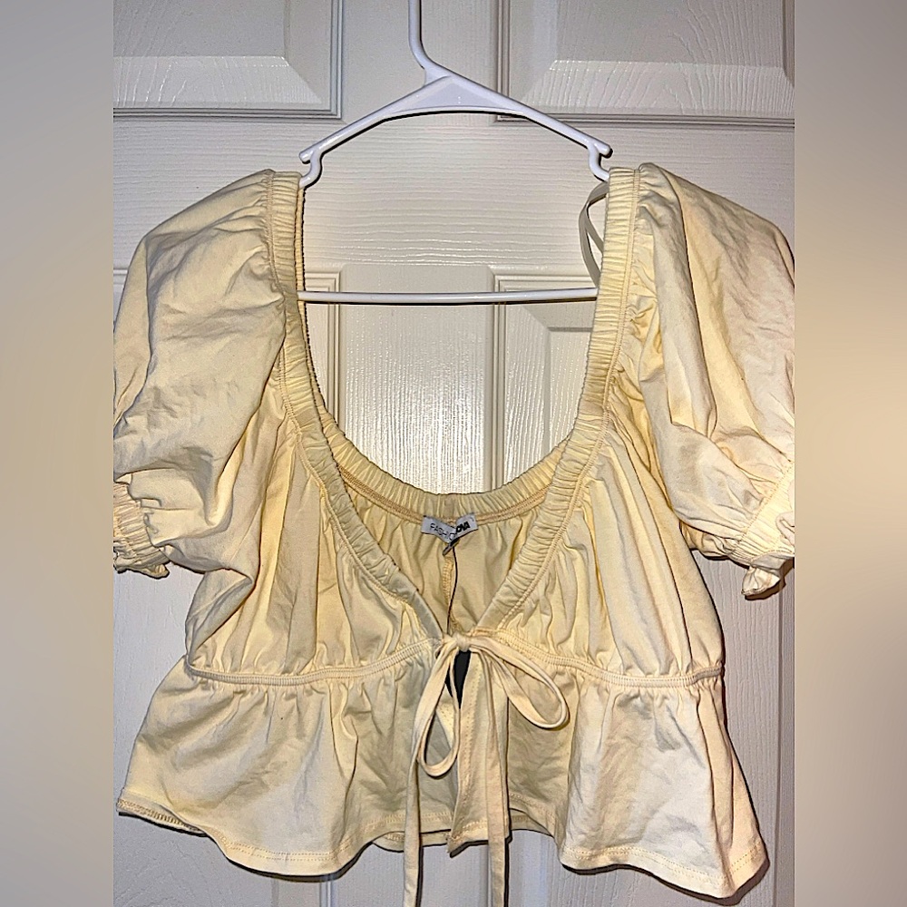 Fashion Nova tied crop top
